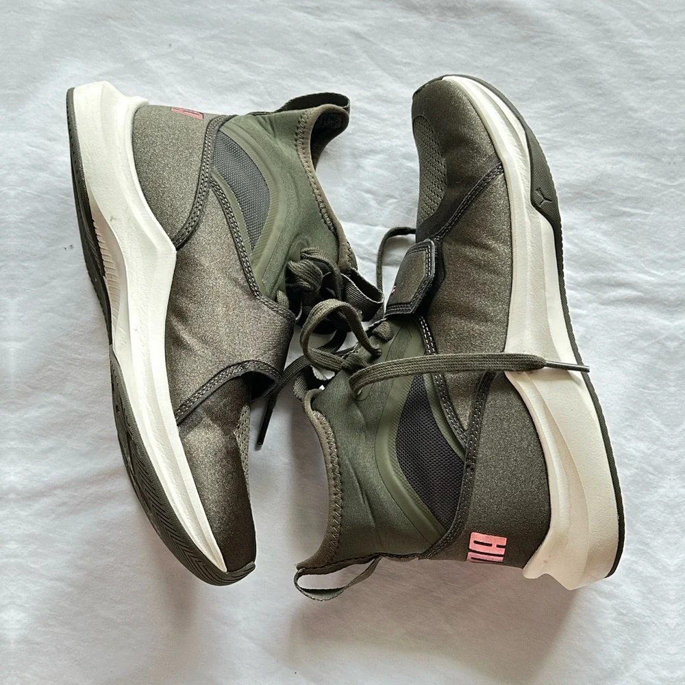 Shoes - Picture 2 of 3